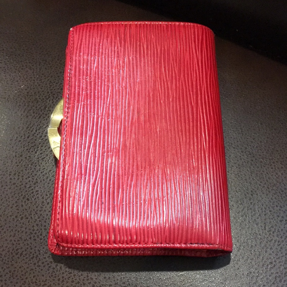 LOUIS VUITTON Red EPI Porte Monnaie Viennois Bifold Kisslock Wallet Authentic - Picture 11 of 17